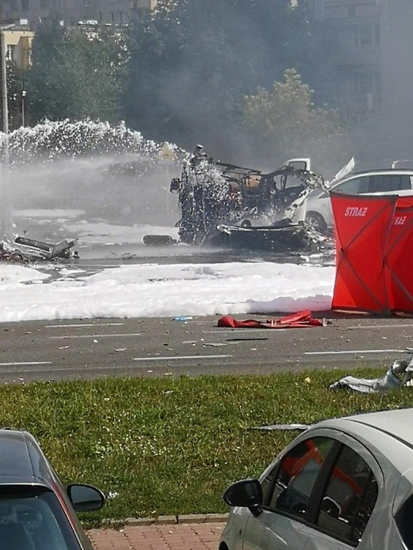 Wybuch samochodu przewożącego butle z gazem w Warszawie. Są ofiary