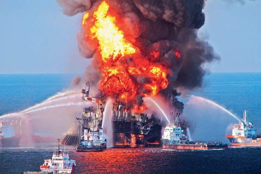 Deepwater Horizon płonąca