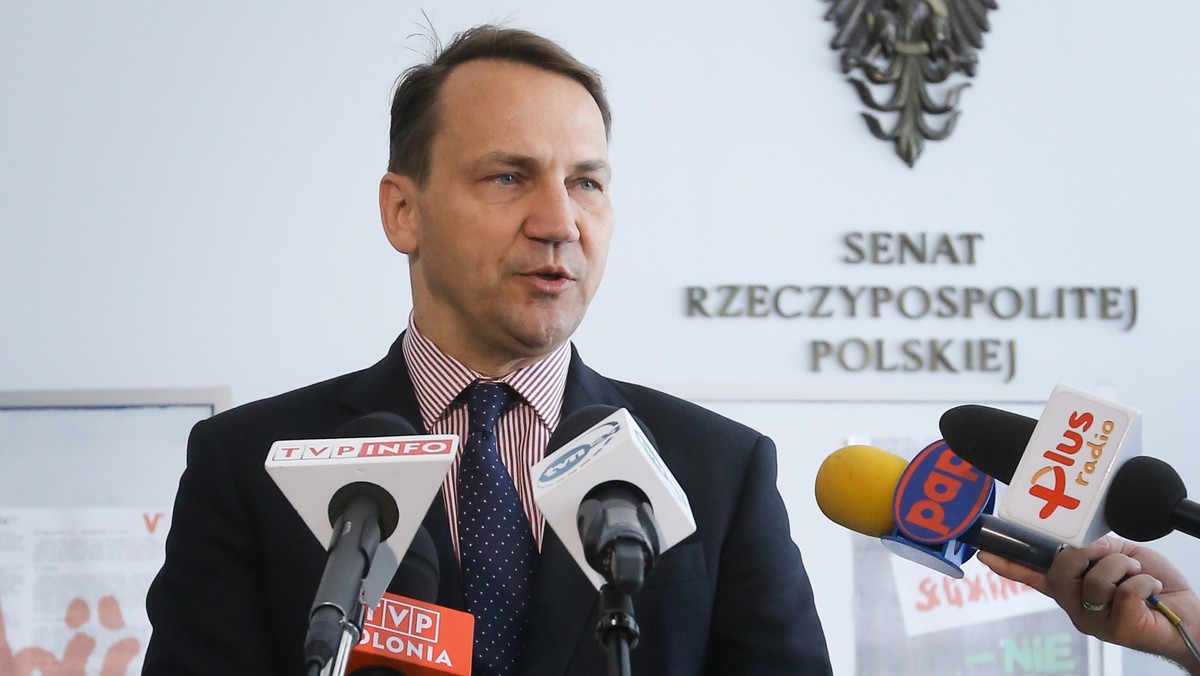 Szef polskiej dyplomacji Radosław Sikorski bardziej niż inni broni Ukrainy przed prezydentem Władimirem Putinem i jako wschodząca gwiazda europejskiej polityki może mieć innowacyjne rozwiązania - czytamy w dodatku do włoskiego dziennika "Corriere della Sera".