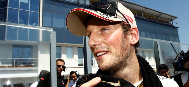 Grosjean zostaje w teamu Lotus-Renault. Francuz przedłużył kontrakt