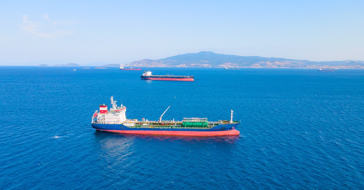 Mimo blokady jest poprawa. Statki wracają na Ormuz