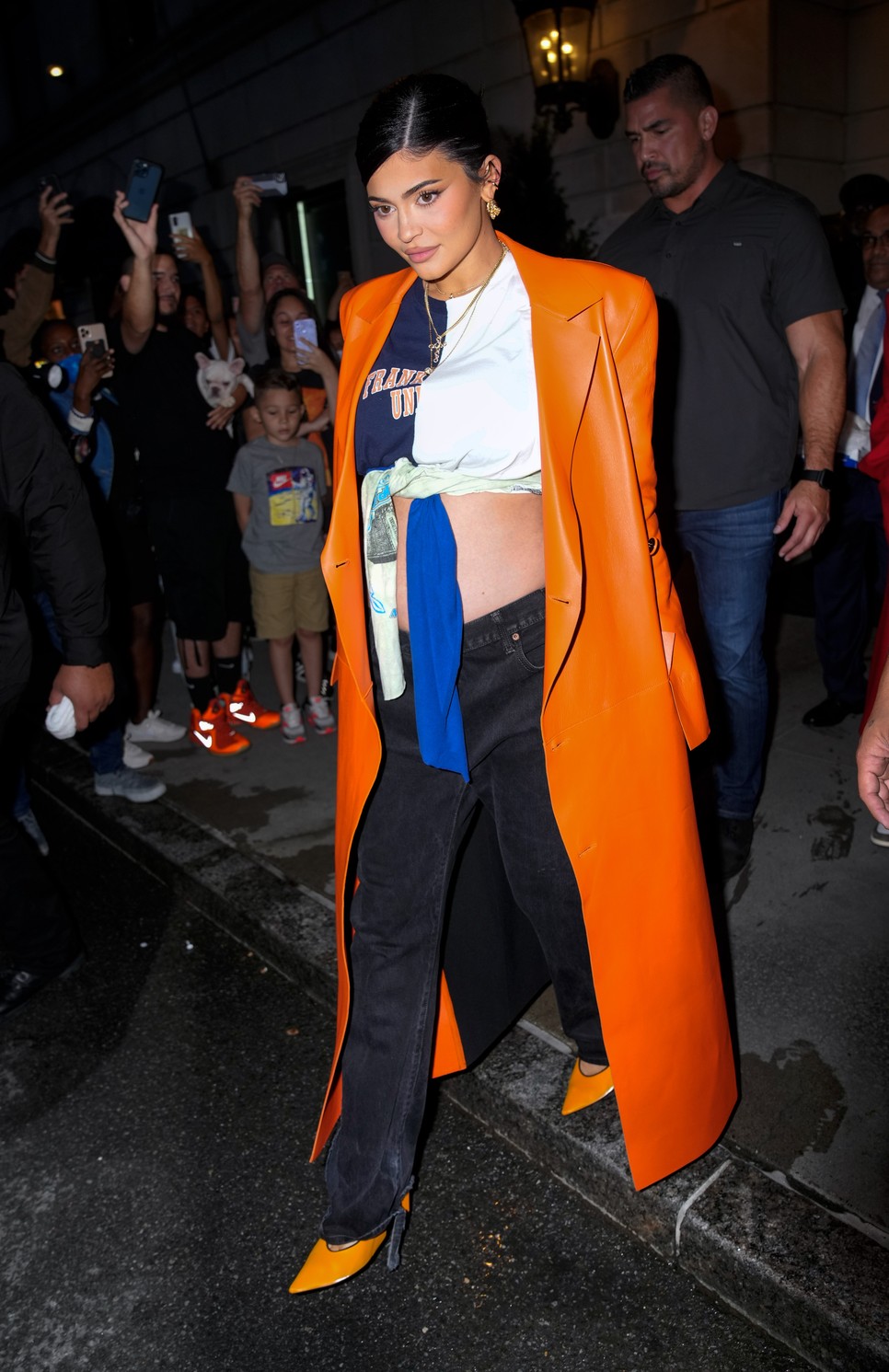 A várandós Kylie Jenner megérkezett a New York-i divathétre, de még hogy!