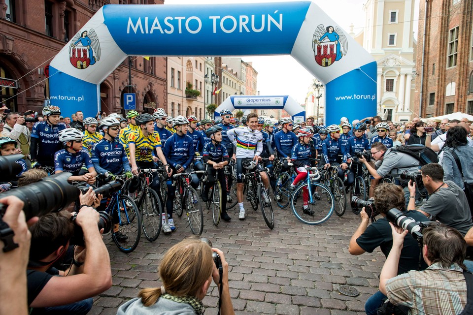 KOLARSTWO MISTRZ ŚWIATA MICHAŁ KWIATKOWSKI W TORUNIU (Michał Kwiatkowski)