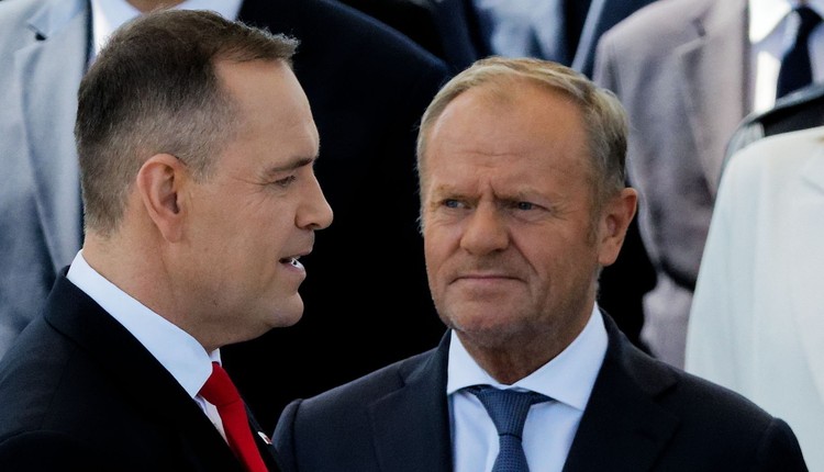 Niemcy: Walka o władzę w Polsce się zaostrza. Nawrocki nie chce miliardów z Unii