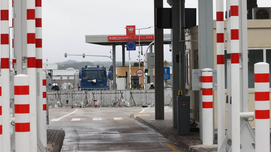 Przejście graniczne Bruzgi-Kuźnica 19 listopada 2021 r.