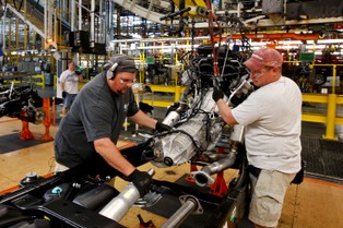 Mniej aut oznacza światowy deficyt rozpuszczalnika