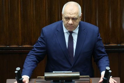 Sasin: będziemy musieli przywrócić VAT m.in. na paliwa i nawozy