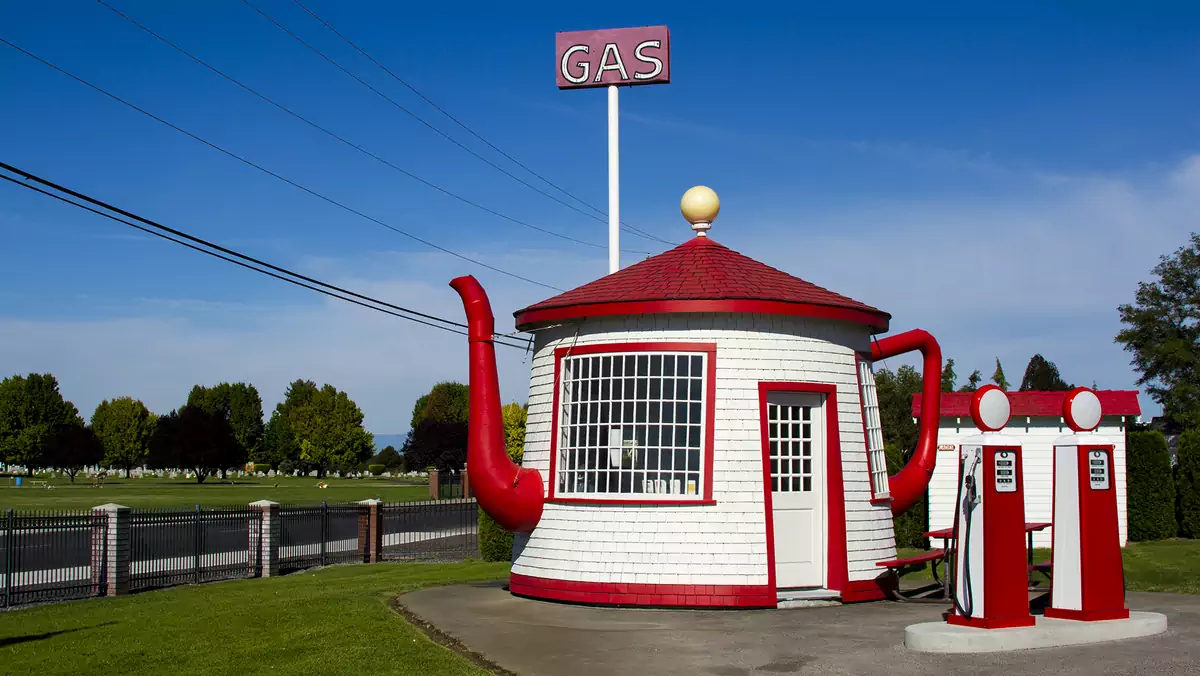 Teapot Dome Service Station, Zillah fot Iflorea