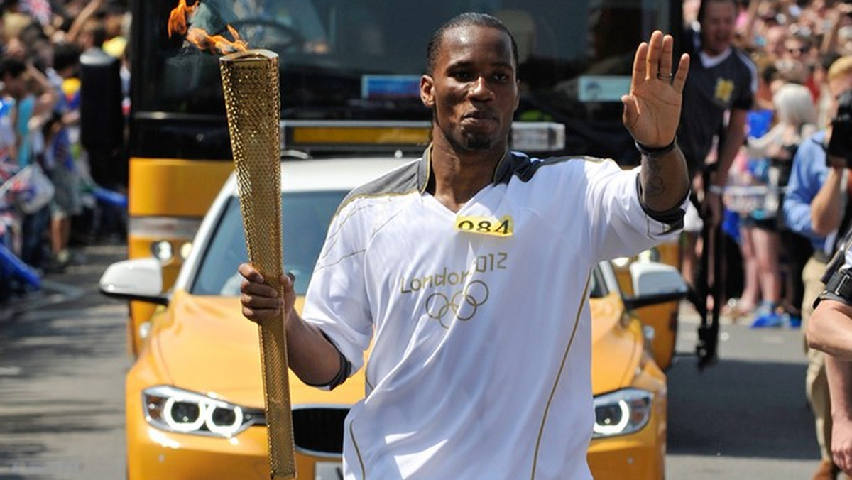 Bohater finału Ligi Mistrzów Didier Drogba był w środę jednym z uczestników sztafety z ogniem olimpijskim, która przemierza południowo-zachodnią część Anglii. Piłkarz Chelsea Londyn biegł z pochodnią w mieście Swindon w hrabstwie Wiltshire.