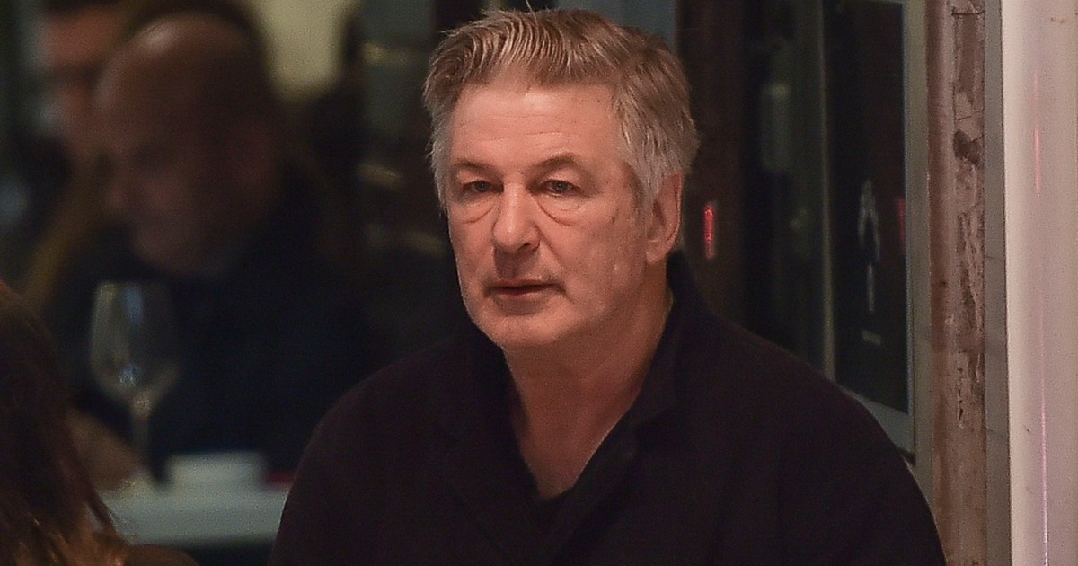 Alec Baldwin nie odpowie za ten zarzut. Prokuratura zmieniła treść oskarżenia Plejada.pl