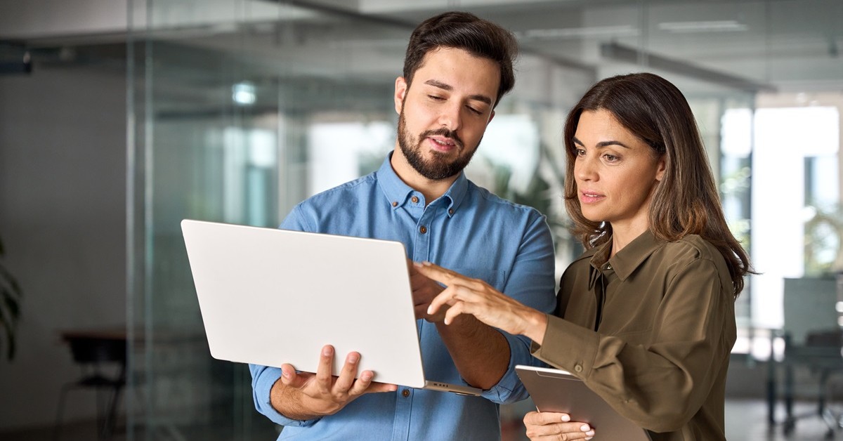 Jawność wynagrodzeń od 24 grudnia 2025. Co zmienia nowe prawo pracy i jakie prawa mają pracownicy?