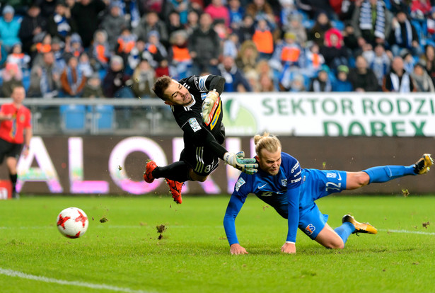 Ekstraklasa: Lech na zwycięstwo czekał od 1 października. Wisła przegrała czwarty mecz z rzędu