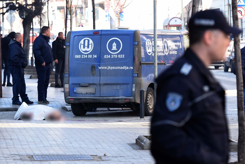 Muškarac je izvršio samoubistvo nasred ulice