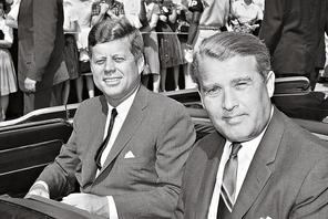 Prezydent John Kennedy i dr Wernher Von Braun, były oficer SS