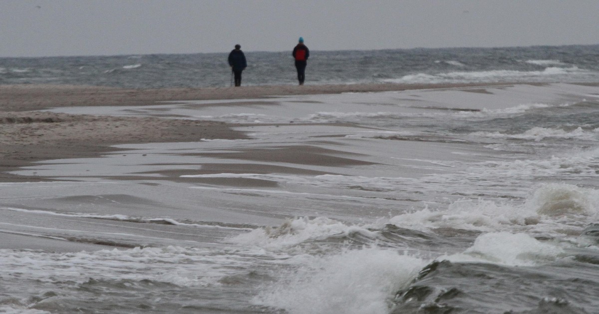 Pogoda zaskoczy nas tej jesieni. Przymrozki, a potem nawet 20 stopni. Jak będzie wyglądał październik?