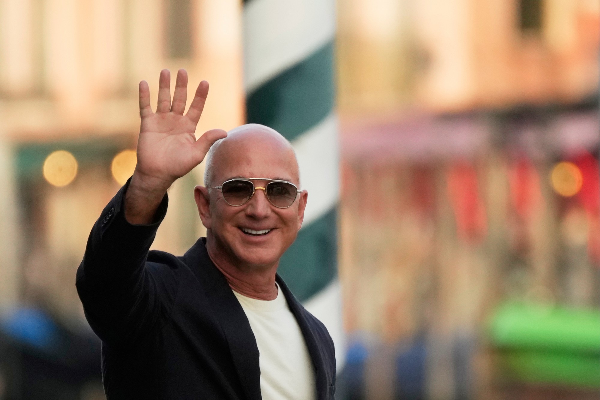 Jeff Bezos v Benátkach.