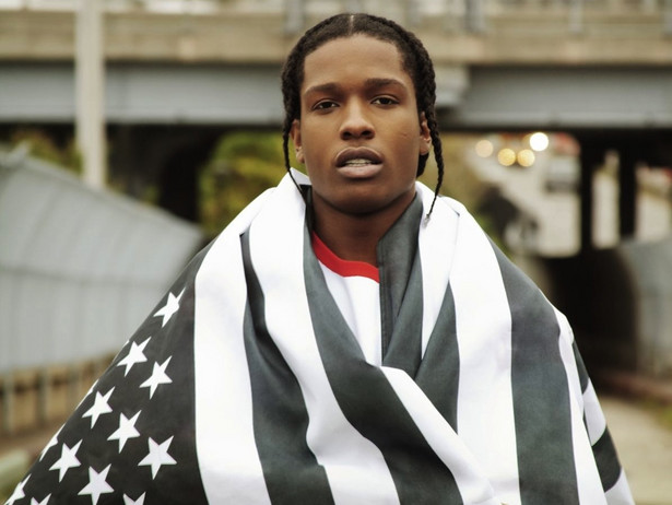 A$AP Rocky, Skrillex i dzieciaki z karabinami maszynowymi – zobacz "Wild For The Night"!