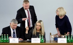 Poseł Suski pyta sędziego Milewskiego o carycę i wyjaśnia, o co chodziło: To jego koleżanka, ma na imię Anna. WIDEO