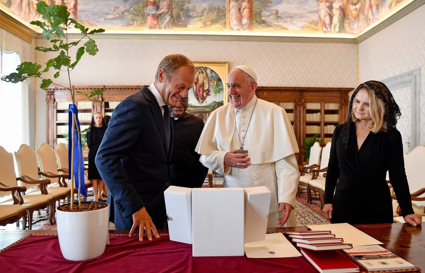 Tusk przyjechał do papieża ze swoją rodziną