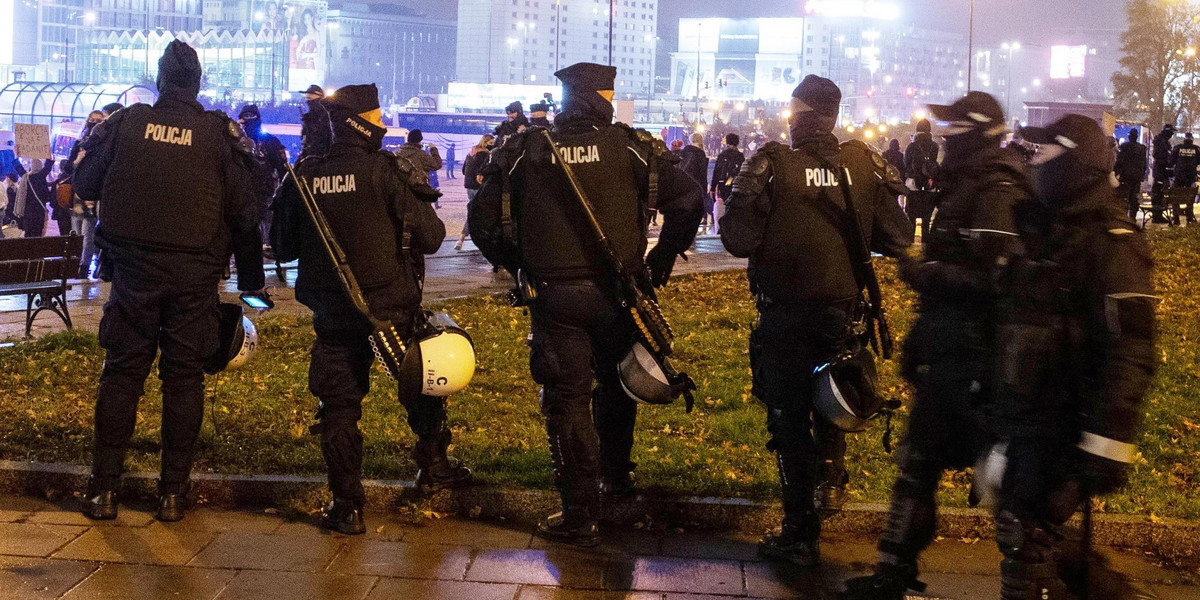 Policja zapowiada zdecydowane działania wobec protestujących