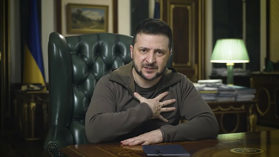 Prezydent Ukrainy Wołodymyr Zełenski przemawiający 16 kwietnia