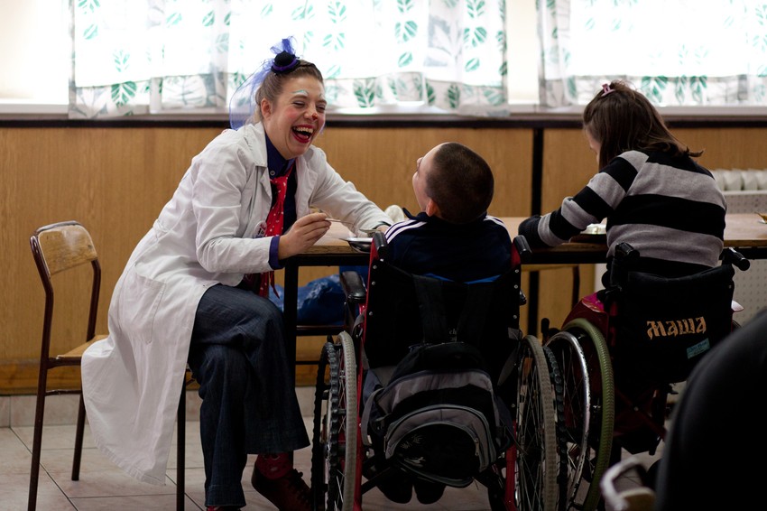 Tijana Momčilović: "Pokušavamo da izvučemo decu iz začaranog kruga putem mašte"