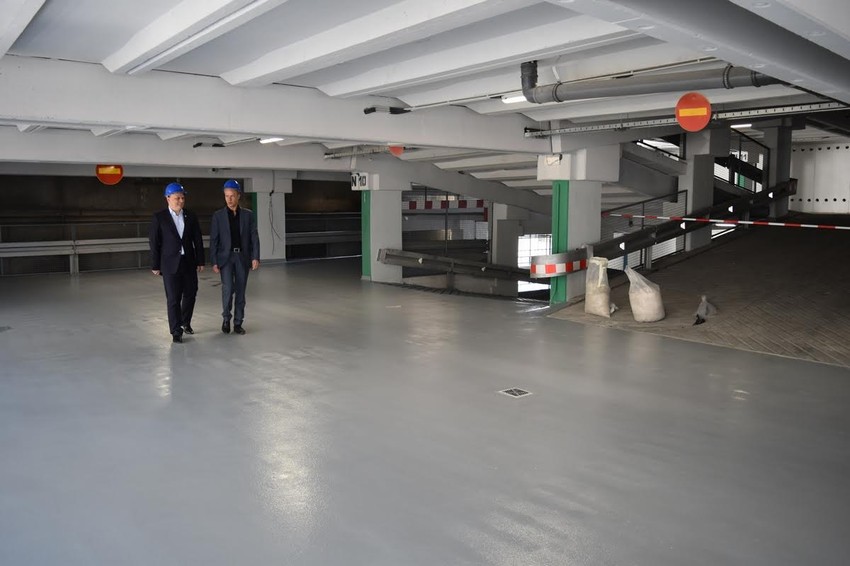 Vesić i Čupković u renoviranoj garaži