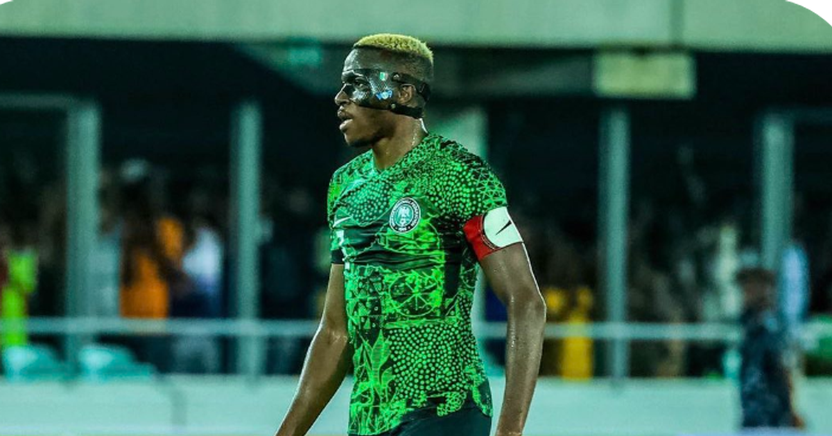 Pourquoi Victor Osimhen joue toujours avec un masque sur le visage ? Pulse Côte d'Ivoire