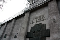 Specjaliści z IPN odnaleźli ludzkie szczątki na terenie dawnego więzienia na Mokotowie