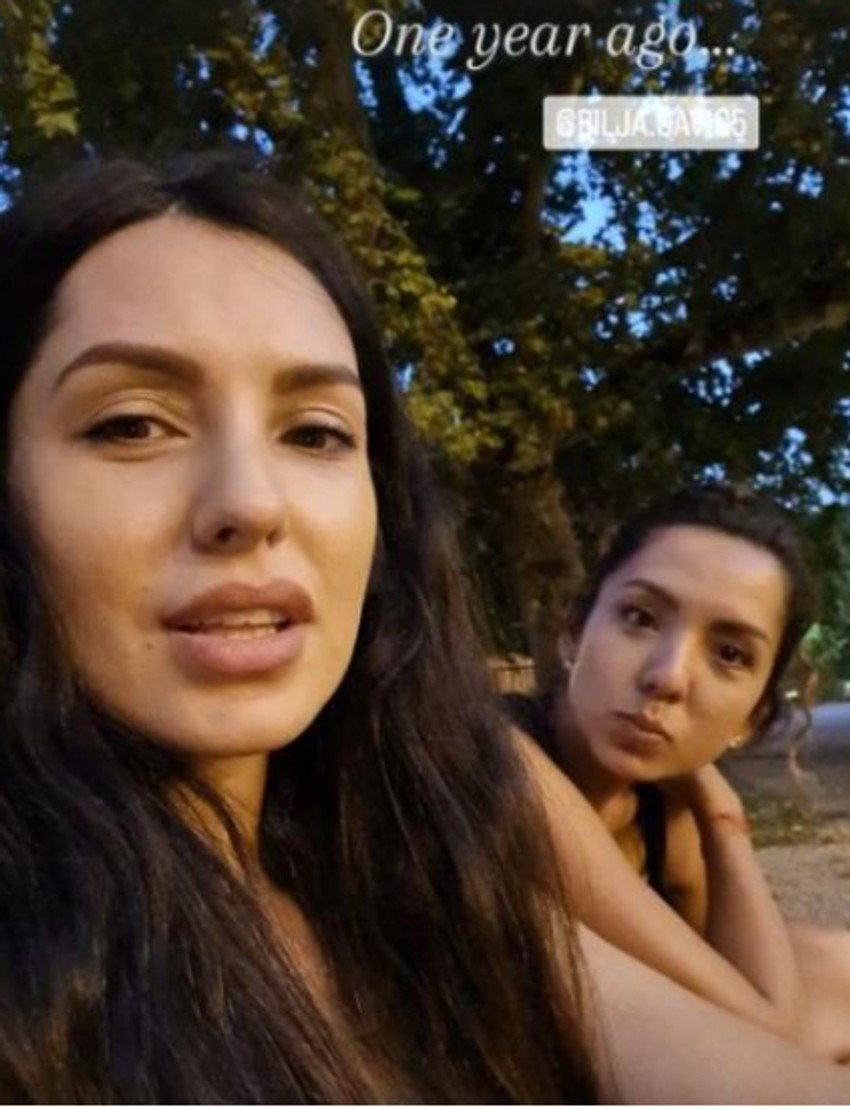 Tanja Savić sa sestrom