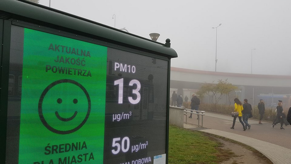 O współpracy z mieszkańcami w walce ze smogiem, o tym co udało się zrobić w Krakowie, o tym, że smog nie ma granic i jakie działania powinny zostać podjęte, aby wygrać walkę o czyste powietrze - w rozmowie z Onetem opowiada Paweł Ścigalski, doradca prezydenta Jacka Majchrowskiego ds. jakości powietrza.