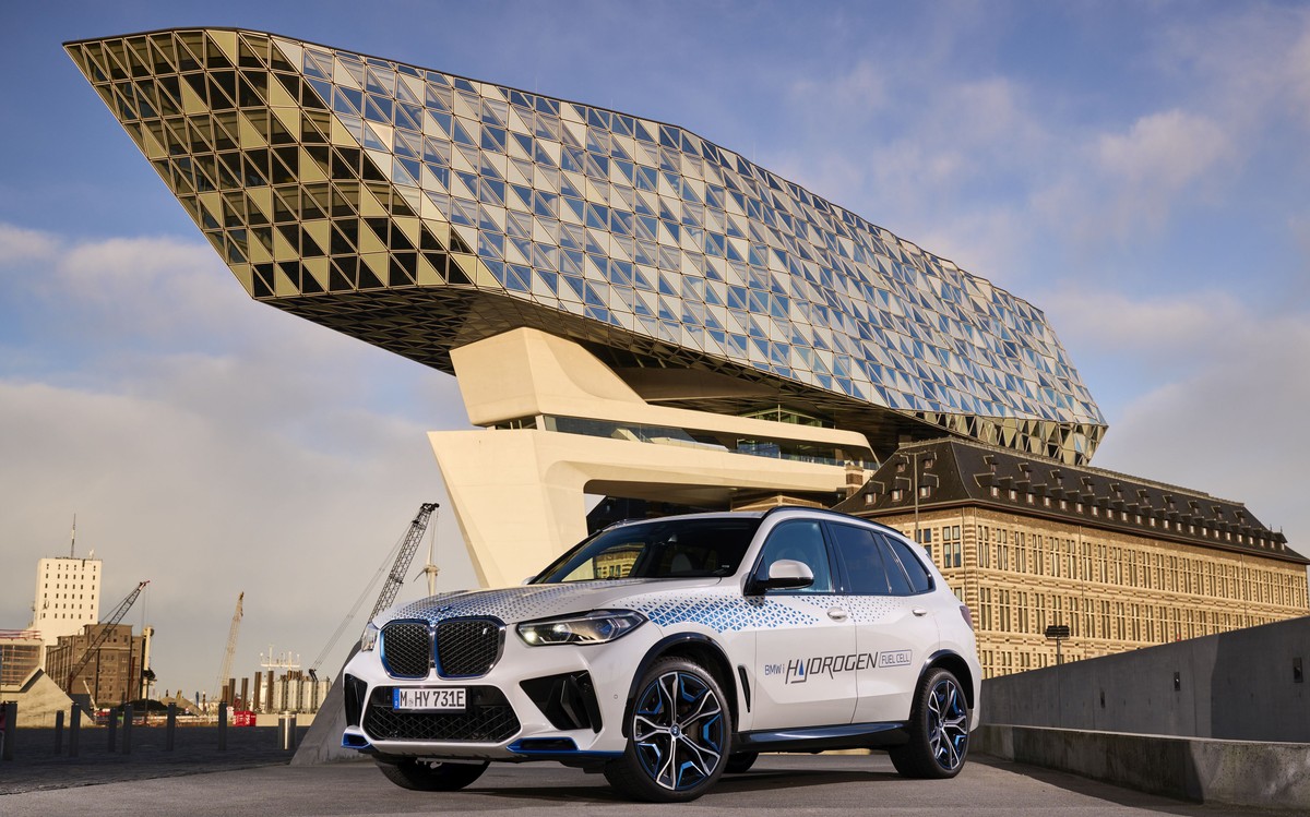 Jeśli testy wypadną pomyślnie, BMW planuje wdrożyć produkcję seryjną.