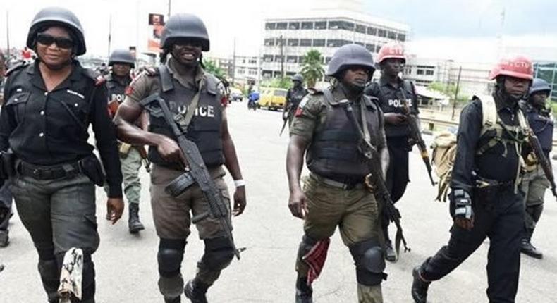 In Ondo State, a man claims to have been assaulted by policemen while he was trying to buy smoked yam.