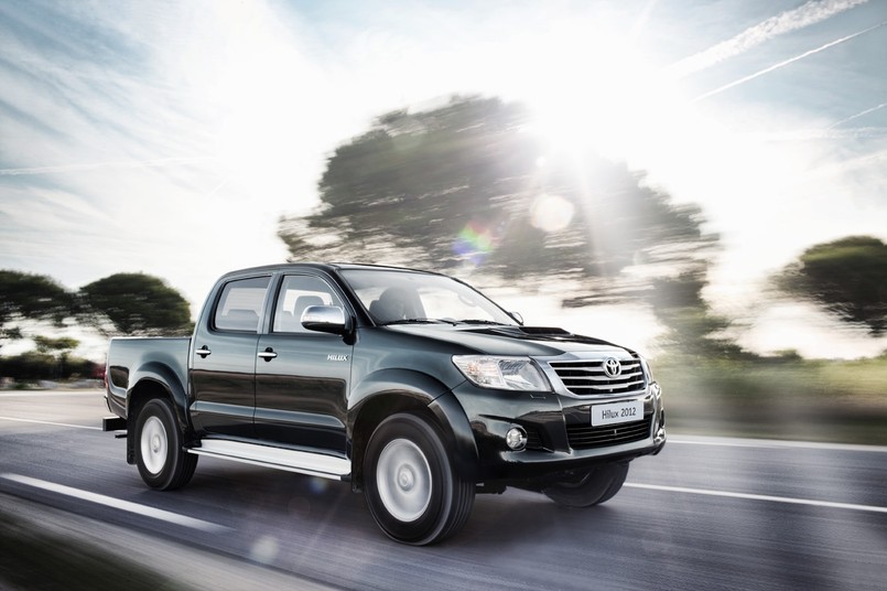 Toyota Hilux z nowym obliczem zadebiutuje na europejskich rynkach w końcu 2011 roku