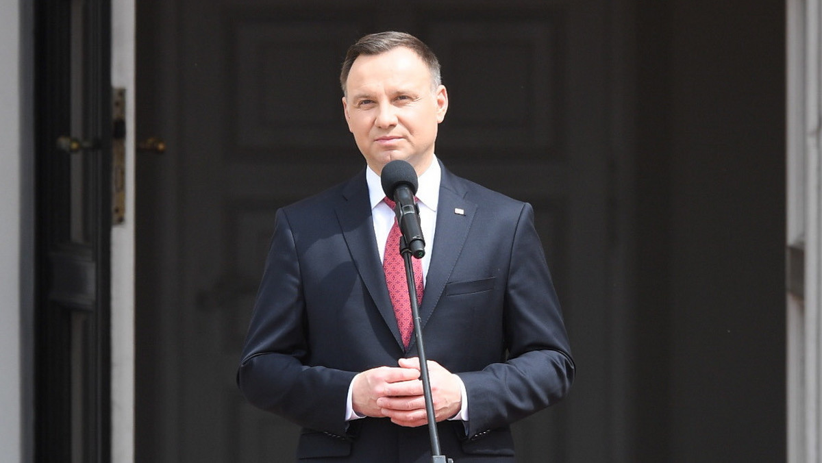 Prezydent Andrzej Duda nie wyobraża sobie, aby Pomnik Katyński w Jersey City nie został uszanowany w kraju, w którym z takim szacunkiem odnosi się do bohaterów, a szczególnie do osób poległych za swą ojczyznę - powiedział szef gabinetu prezydenta Krzysztof Szczerski.