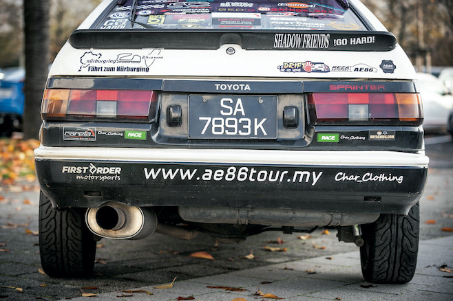 Toyotą AE86 z Azji do Europy