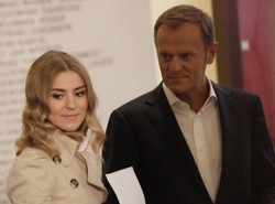 Kto modli się o śmierć Donalda Tuska i Kasi Tusk?