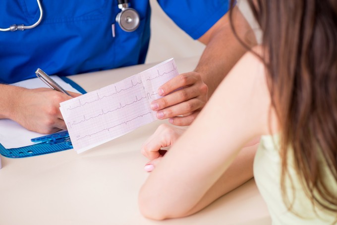Terheléses EKG és nyugalmi EKG: mi a különbség, melyik mikor szükséges?