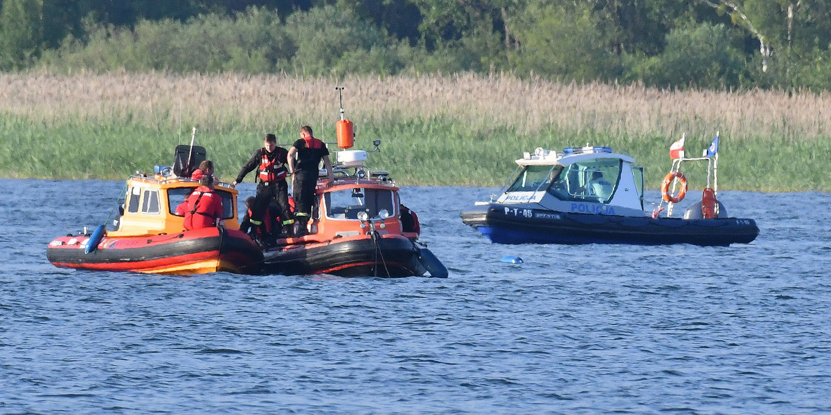 Tragiczny wypadek na jeziorze Tałty. Prokuratura stawia zarzuty. 