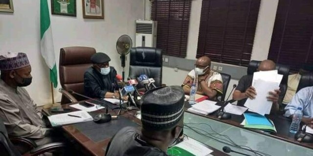 ASUU strike: Varsity lecturers making negotiation difficult–Ngige | Pulse  Nigeria