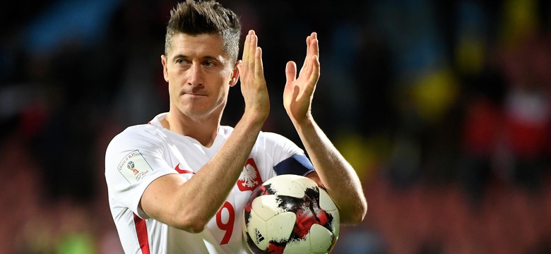 Robert Lewandowski: W szatni po meczu z Armenią rozmawiałem tylko z żoną Anią