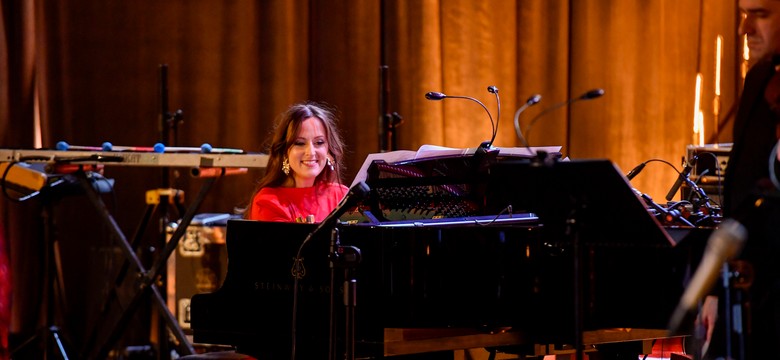 Świąteczne życzenia od Agi Derlak. Czego życzy Wam pianistka jazzowa?