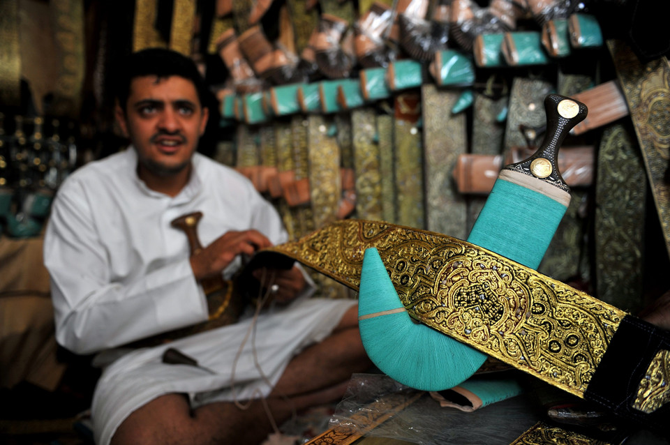 YEMEN TRADITIONAL DAGGERS