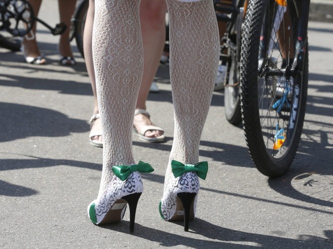 Parada kobiet na rowerach w Moskwie