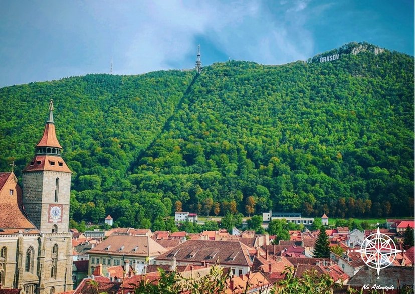 Braszów – wzgórze i widok na Czarny Kościół / naatlantyde.pl