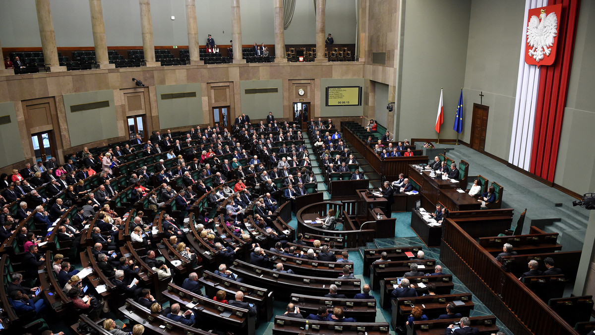 Sejm jednogłośnie uchwalił w piątek ustawę ratyfikującą Konwencję o ochronie dzieci przed wykorzystywaniem seksualnym, tzw. Konwencję z Lanzarote. Tym samym posłowie upoważnili prezydenta do jej ratyfikowania w imieniu Polski.