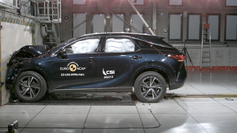 Crash-test: Lexus RX