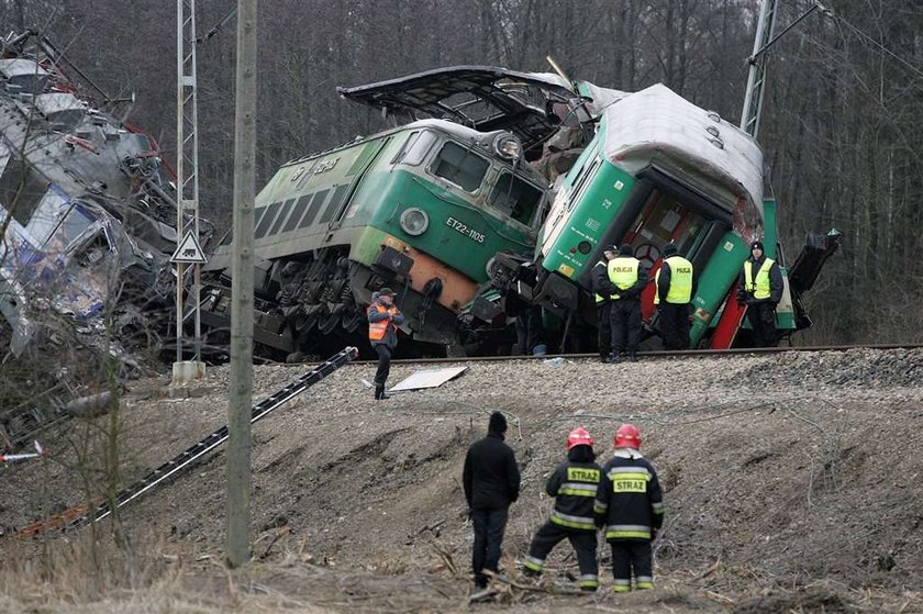 Dlaczego pociągi znalazły się na jednym torze?