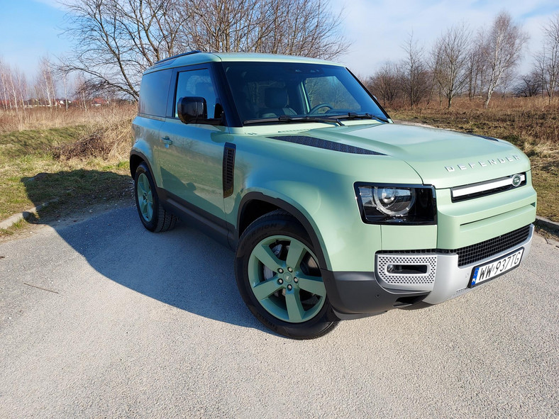 Land Rover Defender 90