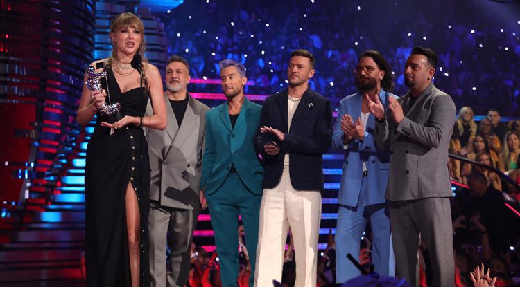 Taylor Swift és az NSYNC az MTV VMA díjátadón